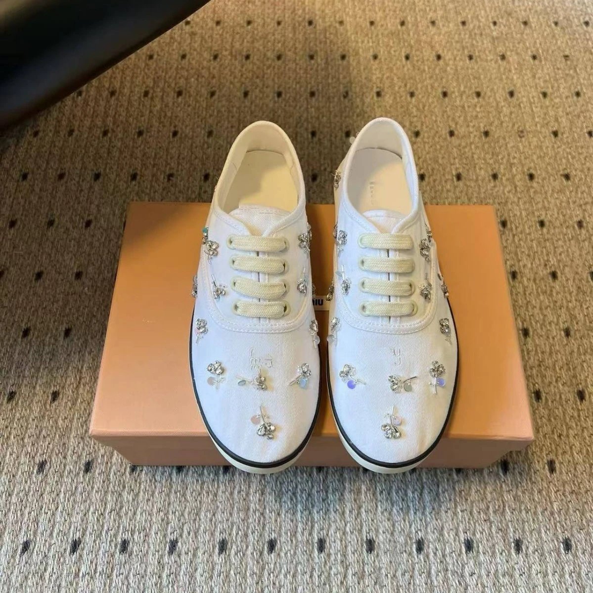 Floral Embellished Canvas Sneakers White Beige Brown Casual