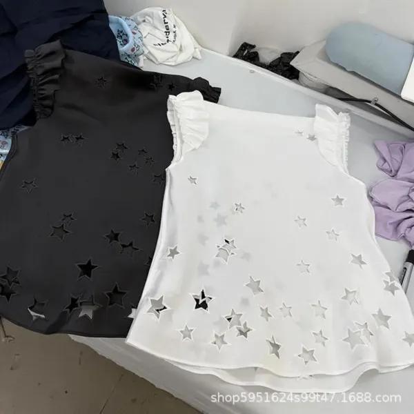 Design Star-Embellished Ruffled Sleeve Top in Charcoal Gray - 5