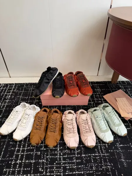 Maison Margiela Tabi Sneaker Pink Satin Sneakers - 3