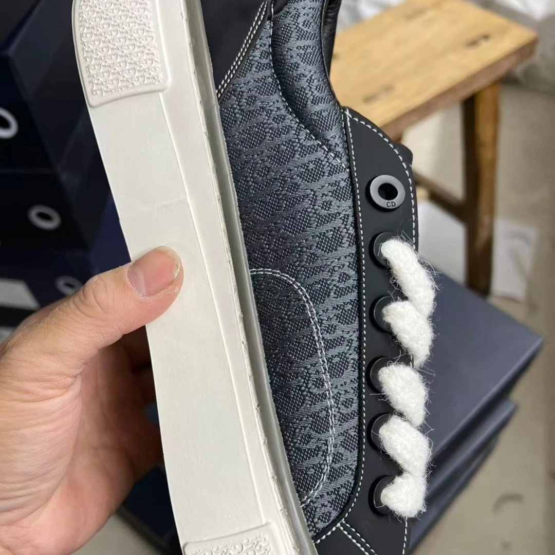 Dior B23 Oblique Monogram Low-Top Sneakers Black / White - 7