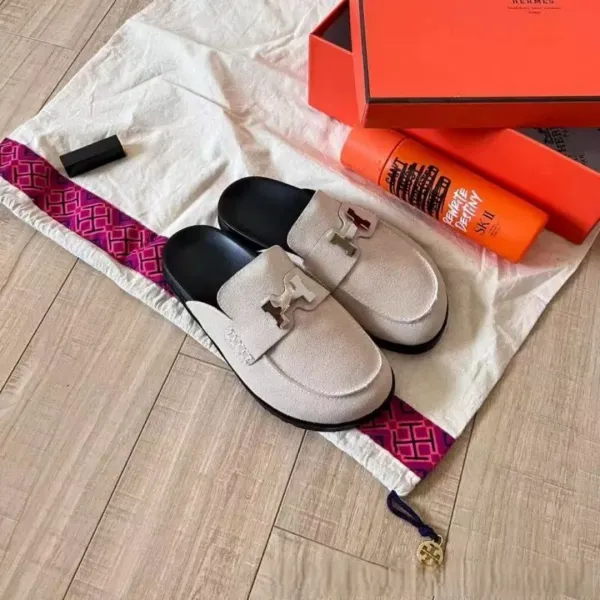 Hermès Oran Mule Beige Suede Loafers - 1