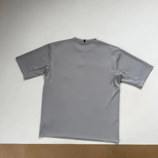 Oakley Logo Embroidered Gray T-Shirt and Black Baseball Cap - 24