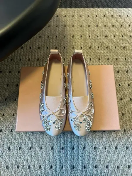 Design Black Crystal-Embellished Bow Flat Shoes Casual Shoes - 12