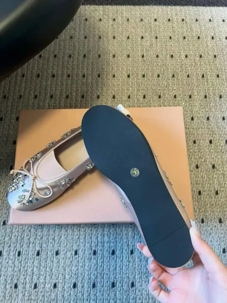 Design Black Crystal-Embellished Bow Flat Shoes Casual Shoes - 15