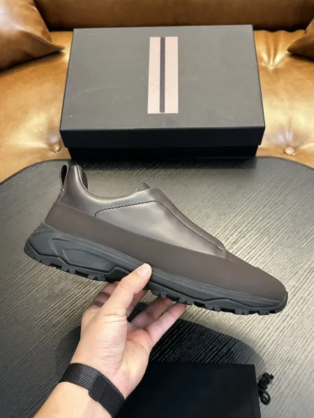 Design Slip-On Chunky Sneakers Gray / White - 3