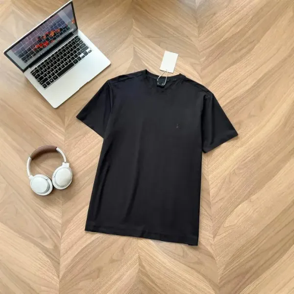 Design Minimalist Black Crewneck T-Shirt - 1