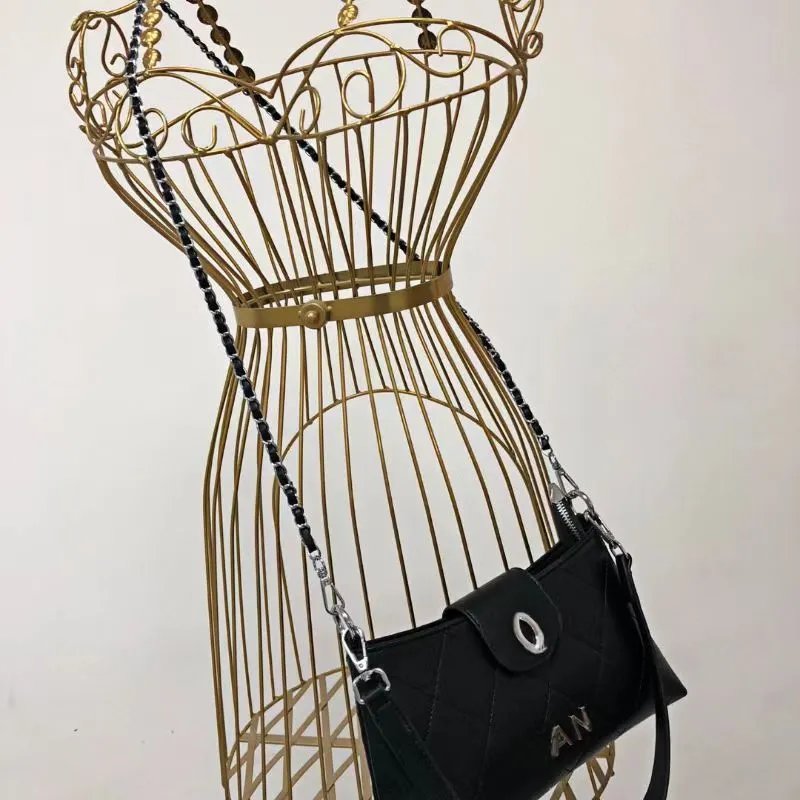 HAN Quilted Chain Shoulder Bag Black - 12