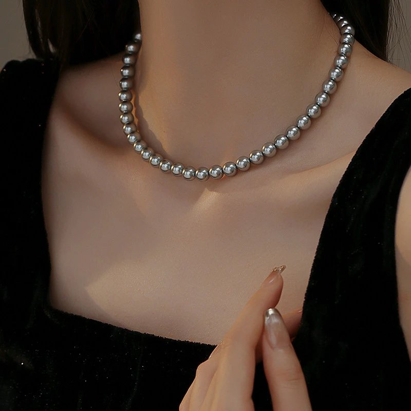Pearl Necklace Gray Classic Elegance