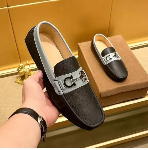 Salvatore Ferragamo Gancini Loafer Black and Gray Leather Loafers - 10