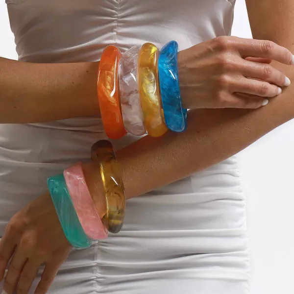 Design Green and Cream Resin Bead Stretch Bracelet - 17