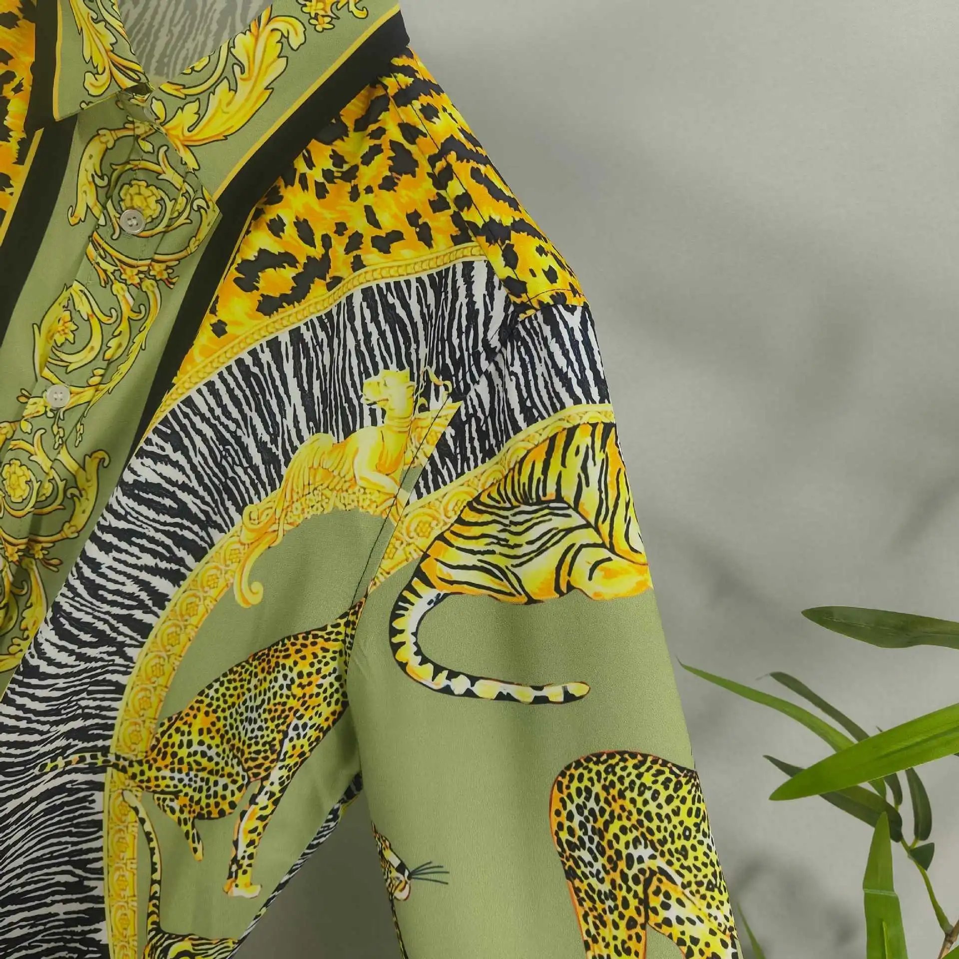 Versace Jungle Print Silk Shirt and Shorts Set Olive Green - 5