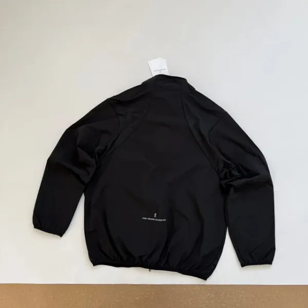 On Running Windbreaker Light Beige Windbreaker Outerwear.windbreaker - 27