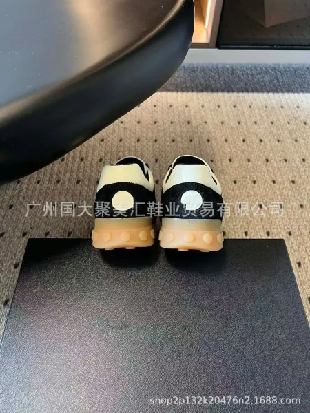 Chanel Runway Sneakers White Navy Beige Sneakers - 22