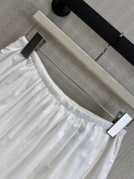Design Ruffled Pocket Shorts White - 17