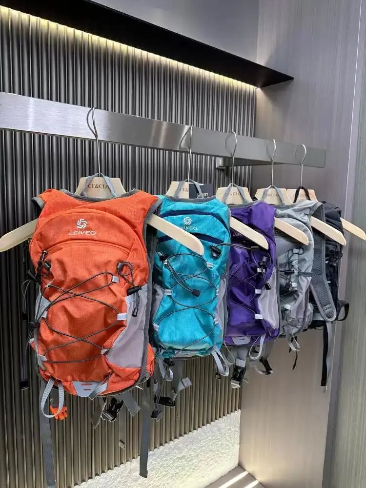 Design Leiveo Outdoor Mesh Backpack Navy Backpacks - 2