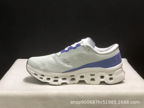 On Running Cloudmonster Gray / White Running Shoes - 23