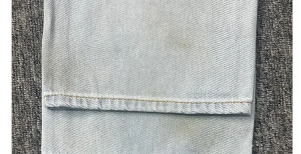 Design Wide-Leg Distressed Light Wash Jeans - 29