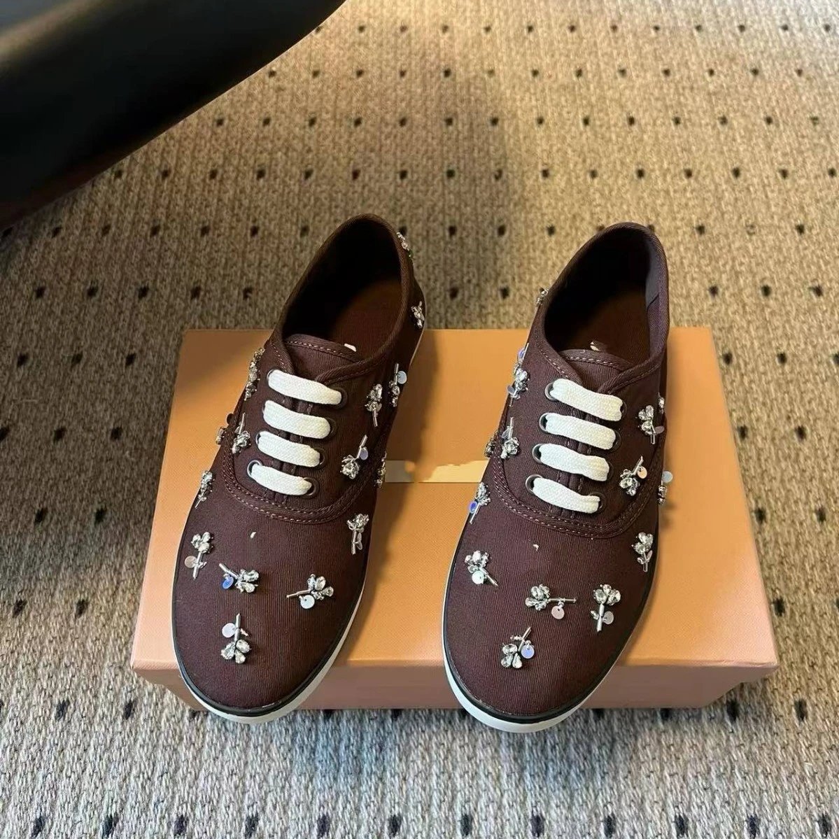 Floral Embellished Canvas Sneakers White Beige Brown Casual
