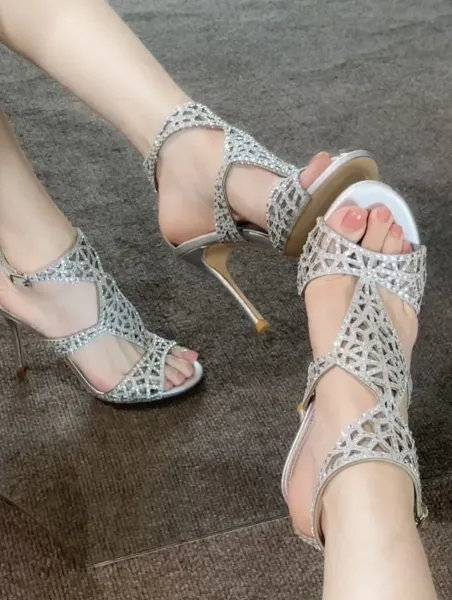 Design Crystal-Embellished Strappy Stiletto Heels Black Sandals - 2