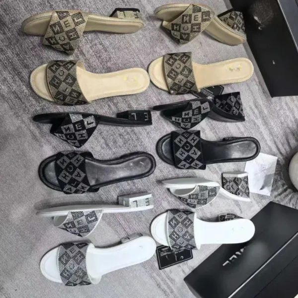Fendi FF Crystal-Embellished White Slide Sandals Slippers - 4