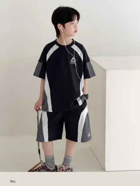 Design OLB Studio Color-Block T-Shirt and Shorts Set Black / Gray Sets - 10