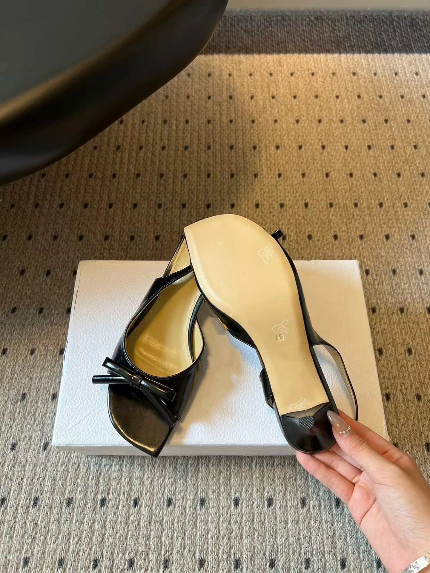 Design Black Bow-Embellished Slingback Block Heel Sandals Heels - 9