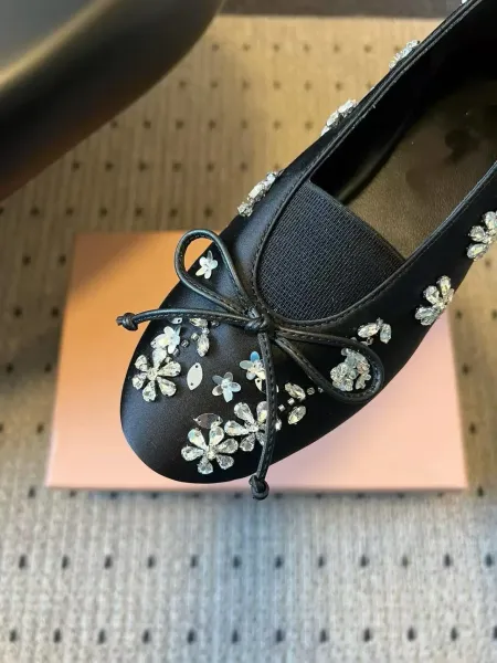 Design Black Crystal-Embellished Bow Flat Shoes Casual Shoes - 10