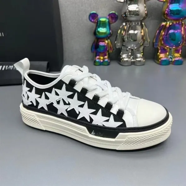 Design Star-Embellished Platform Sneakers White / Black - 16