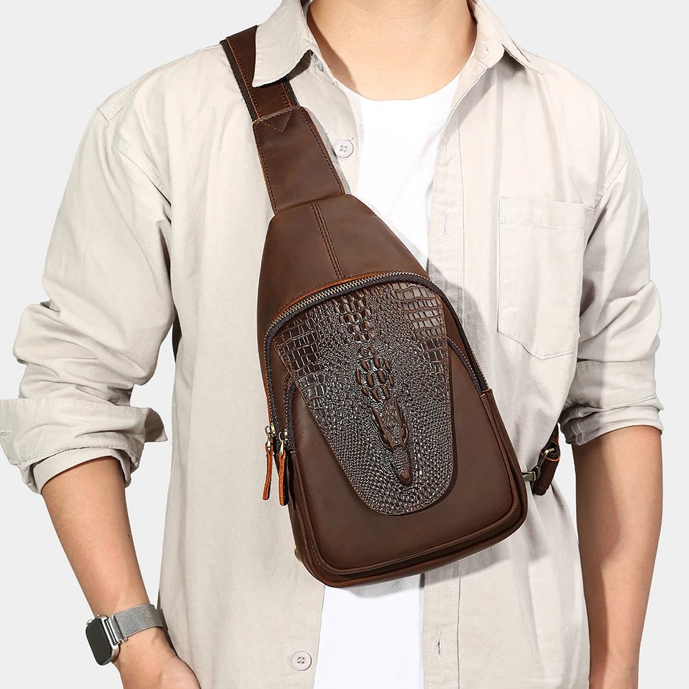 跨境复古鳄鱼纹男士头层牛皮胸包单肩胸前挎包men chest bag