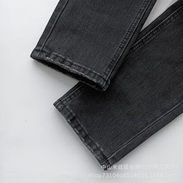 Design Patchwork Distressed Light Wash Jeans - 9