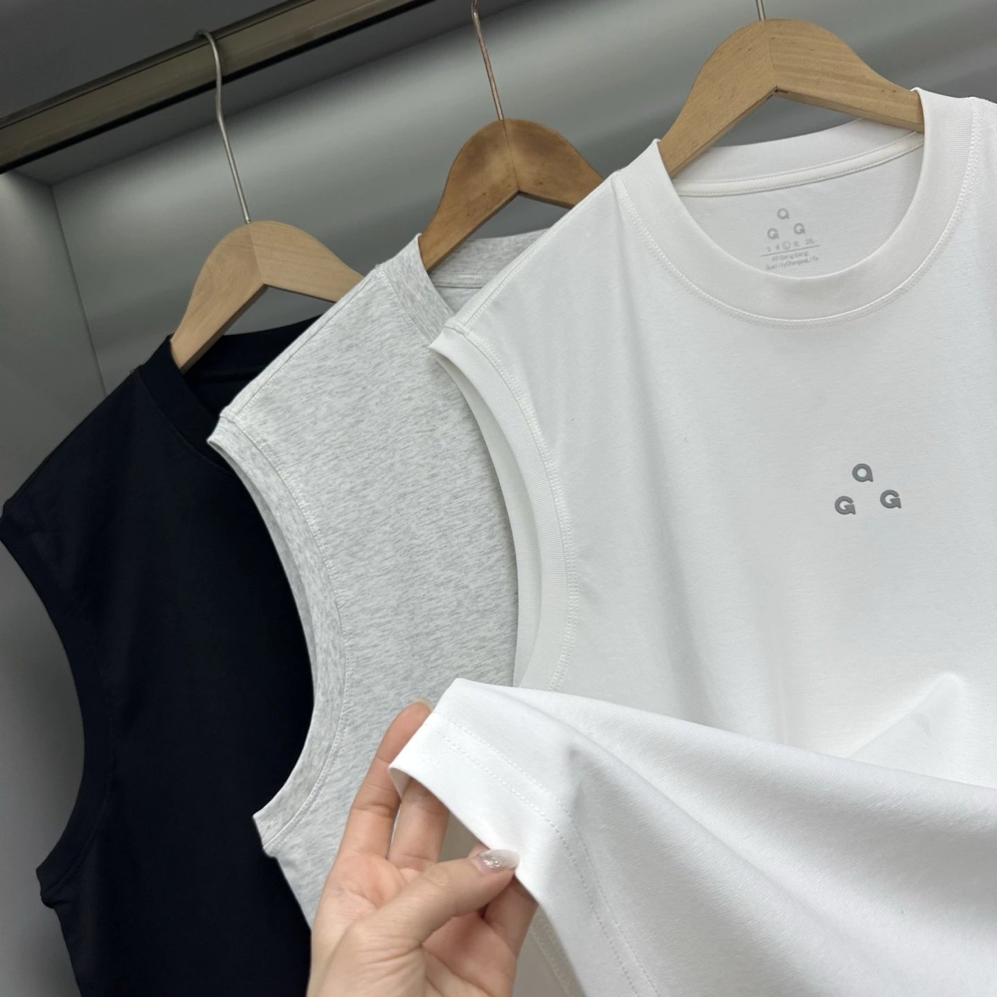 Design Minimalist Logo Tee White T-Shirt - 4