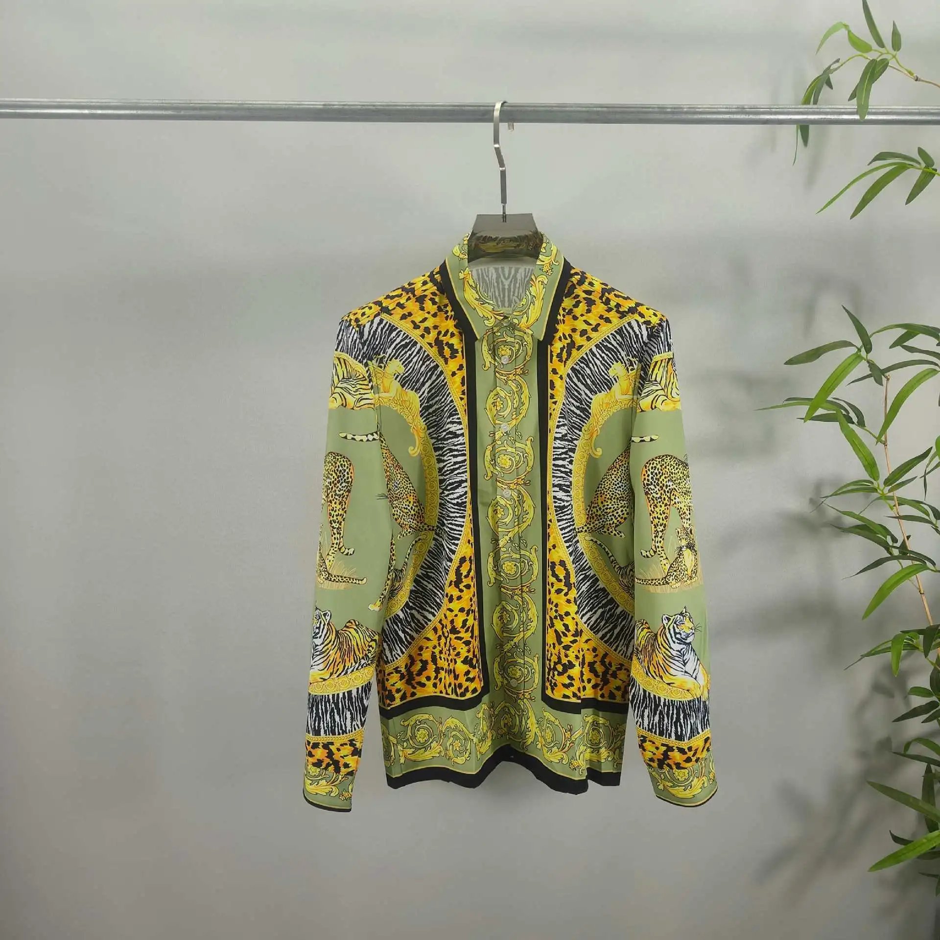 Versace Jungle Print Silk Shirt and Shorts Set Olive Green - 2