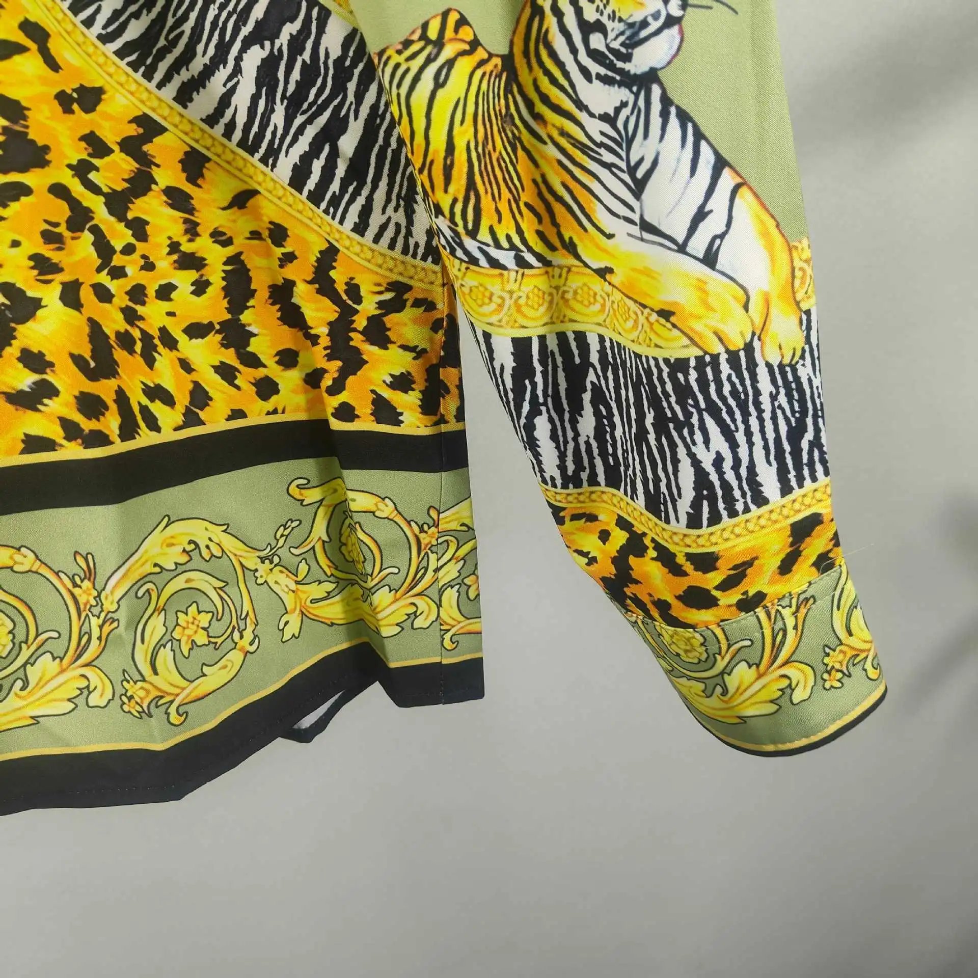 Versace Jungle Print Silk Shirt and Shorts Set Olive Green - 6