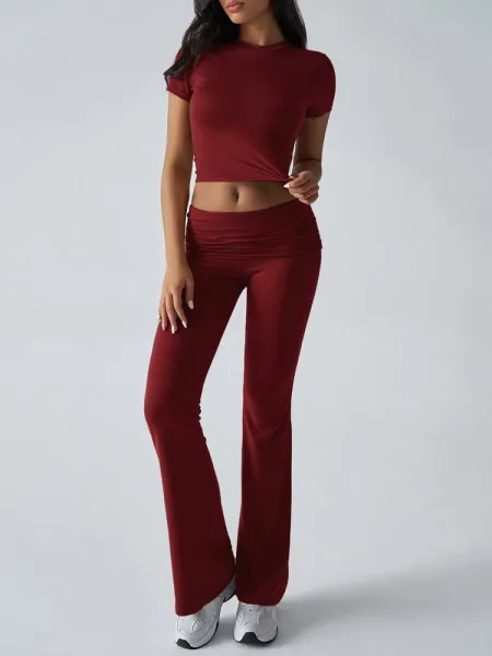 Design Red Cropped Tee and Flared Pants Set - 35