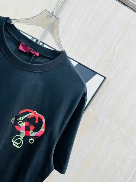 Design Graphic Logo Black T-Shirt - 7