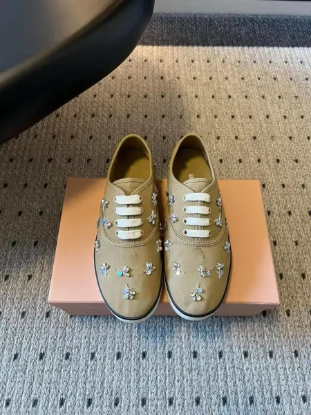 Design Swarovski-Embellished Canvas Sneakers Beige Sneakers - 1