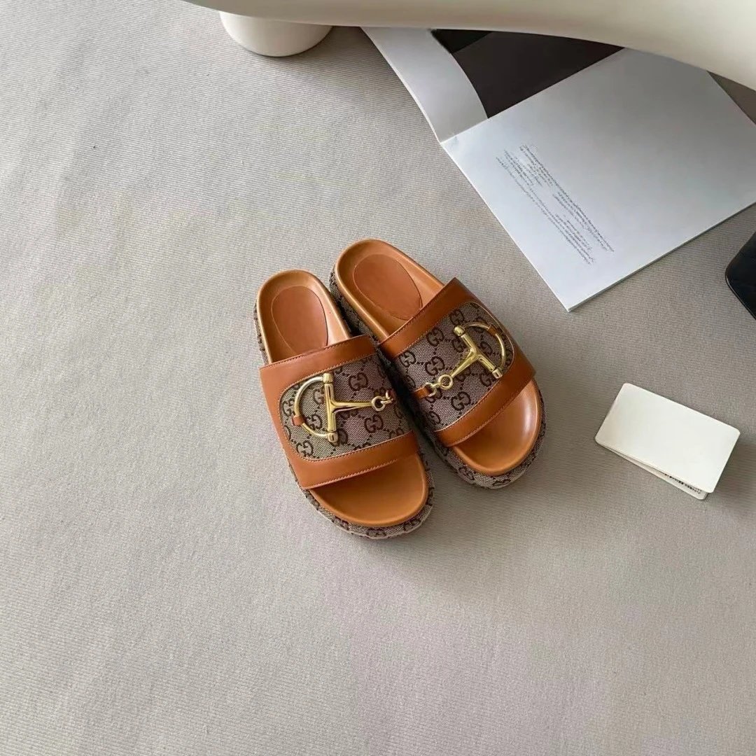 Gucci Horsebit GG Marmont Beige Casual Slides