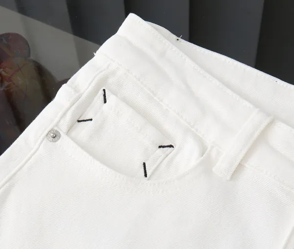 Off-White White Denim Jeans with Industrial Tag - 15