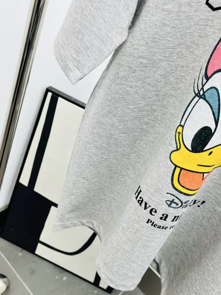 Design Disney x Unknown Brand Daisy Duck Graphic T-Shirt Gray T-Shirts - 17
