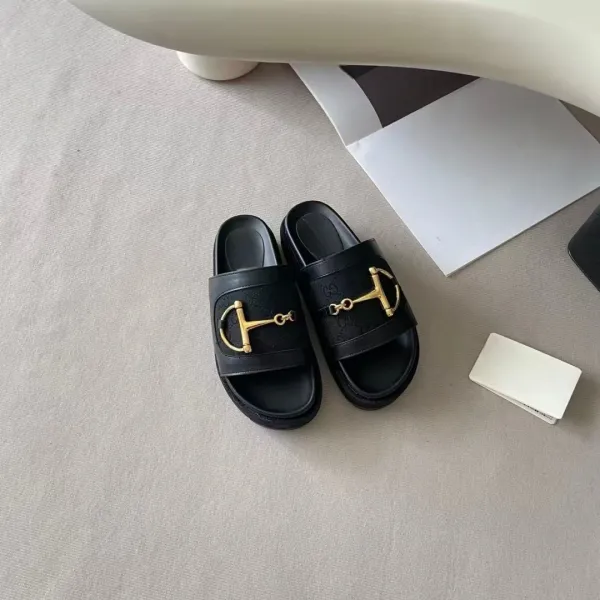 Gucci Horsebit Slide Sandals Beige and White Slippers - 8