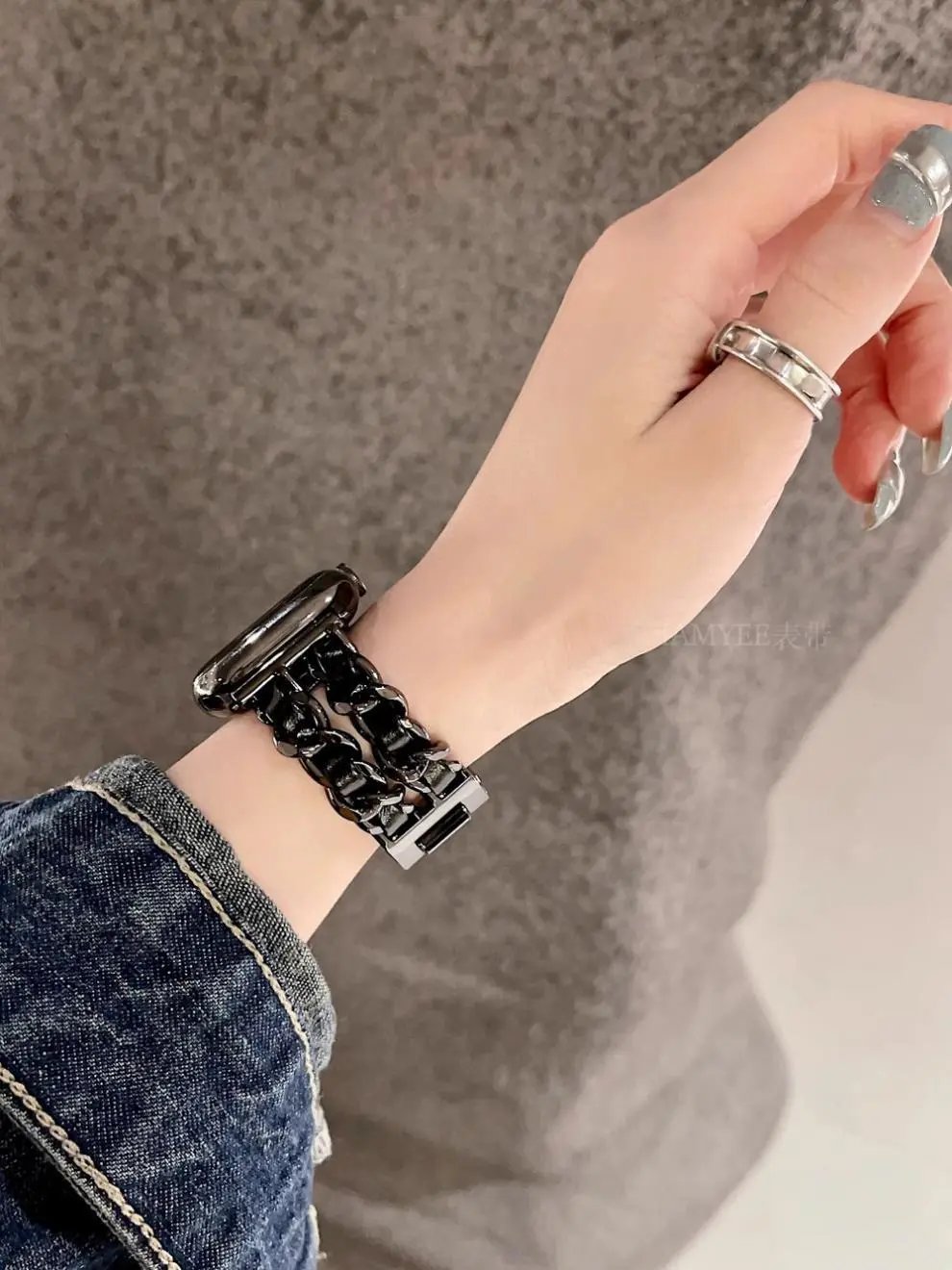 Apple Watch with Rose Gold Metal Link Bracelet Smartwatch - 39