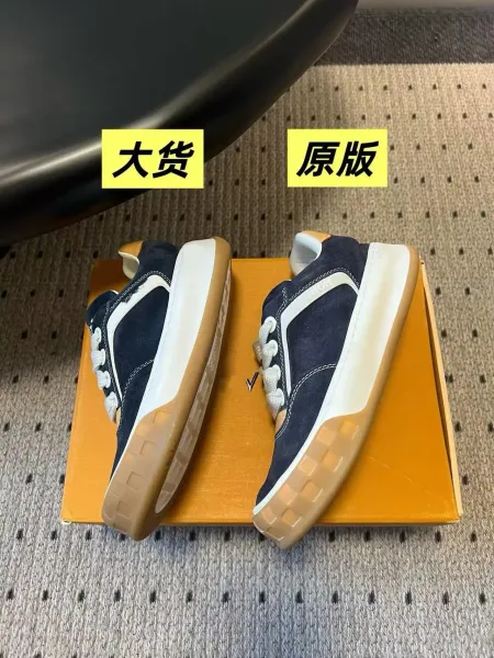 Design Low-Top Suede Sneakers Green White Gum Sole - 16
