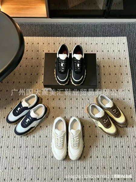 Chanel Runway Sneakers White Navy Beige Sneakers - 4