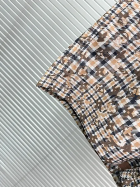Design Short-Sleeve Shirt with Grid and Floral Pattern Beige Multicolor Shirt - 14