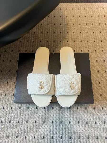 Chanel CC Logo Shearling Slide Slippers White - 1