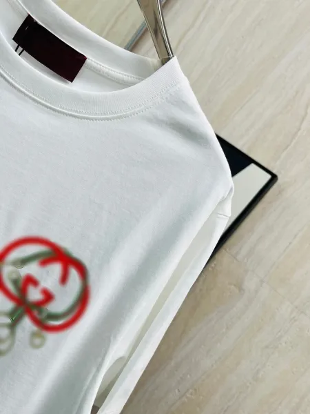 Design Graphic Logo Black T-Shirt - 11