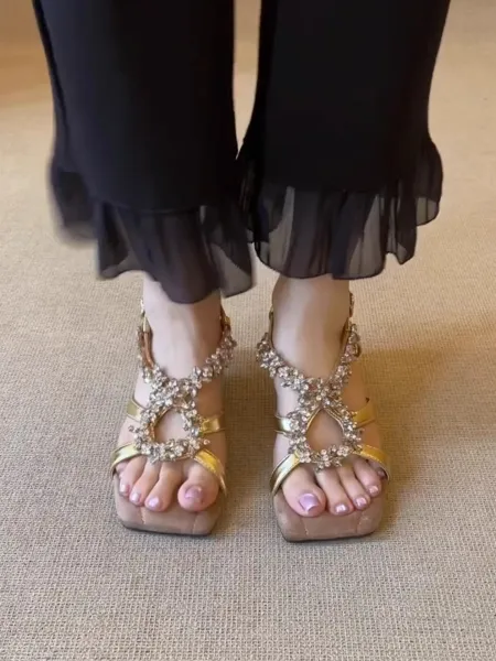 Design Crystal-Embellished Gold Strap Square-Toe Block Heel Sandals - 7