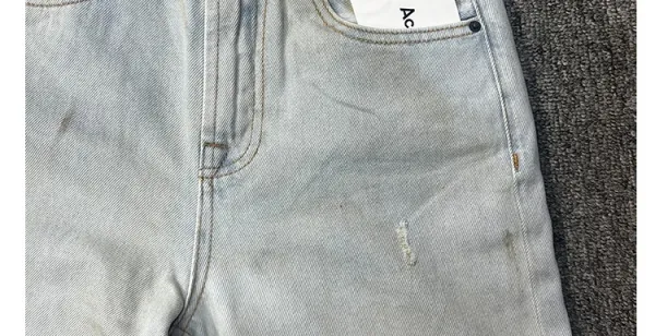 Design Wide-Leg Distressed Light Wash Jeans - 14