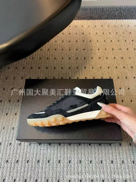 Chanel Runway Sneakers White Navy Beige Sneakers - 17