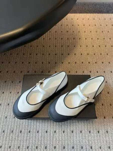 Prada Mary Jane Flat Red and Black Shoes Casual Shoes - 8